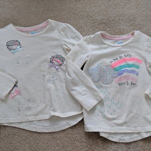 Bundle of two long sleeve shirts